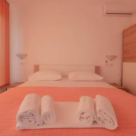 Skalinada * Novigrad Istria