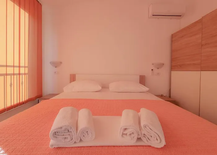 Skalinada * Novigrad Istria